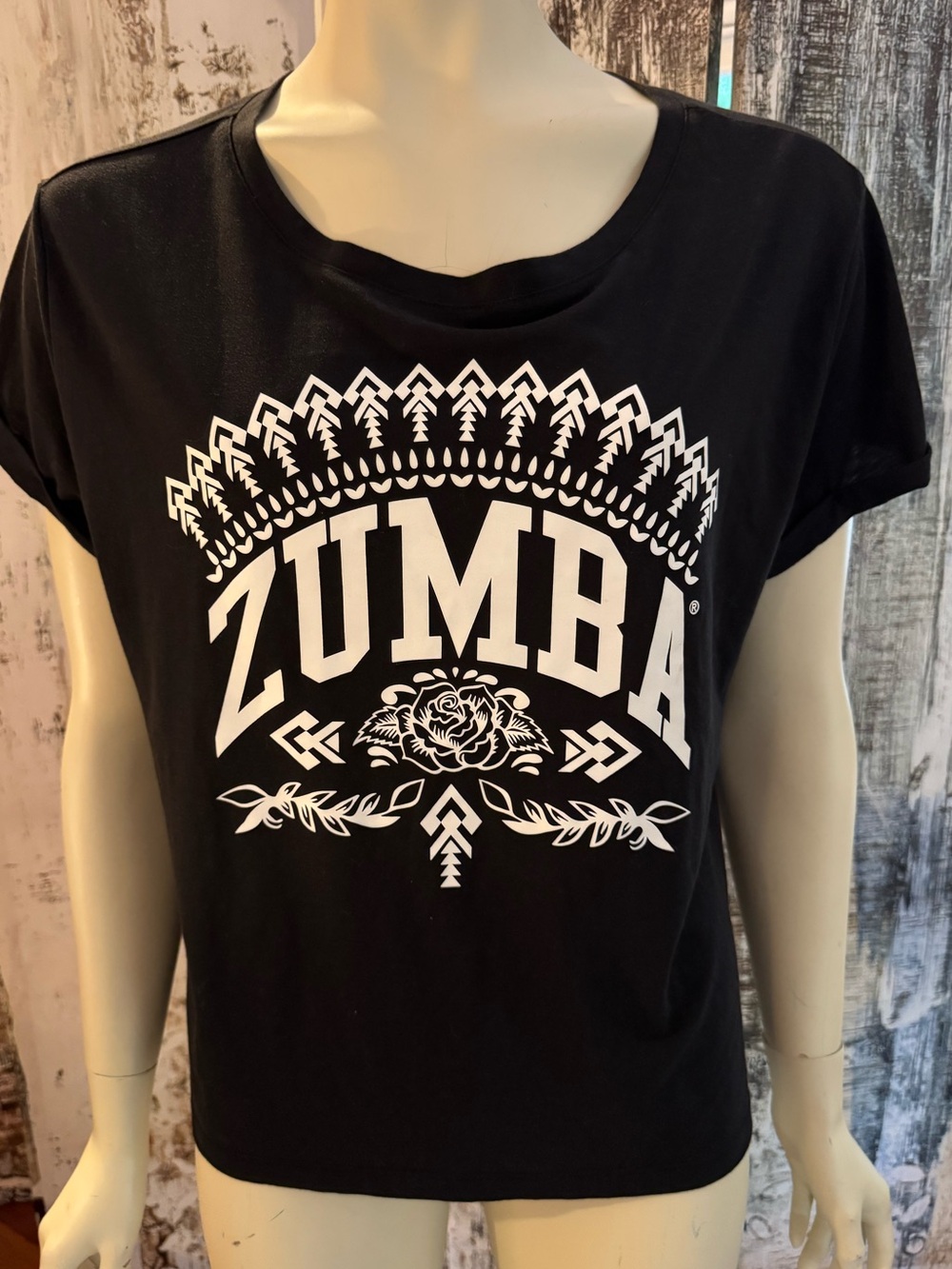 NWOT!
Zumba cap sleeve black and white
Medium